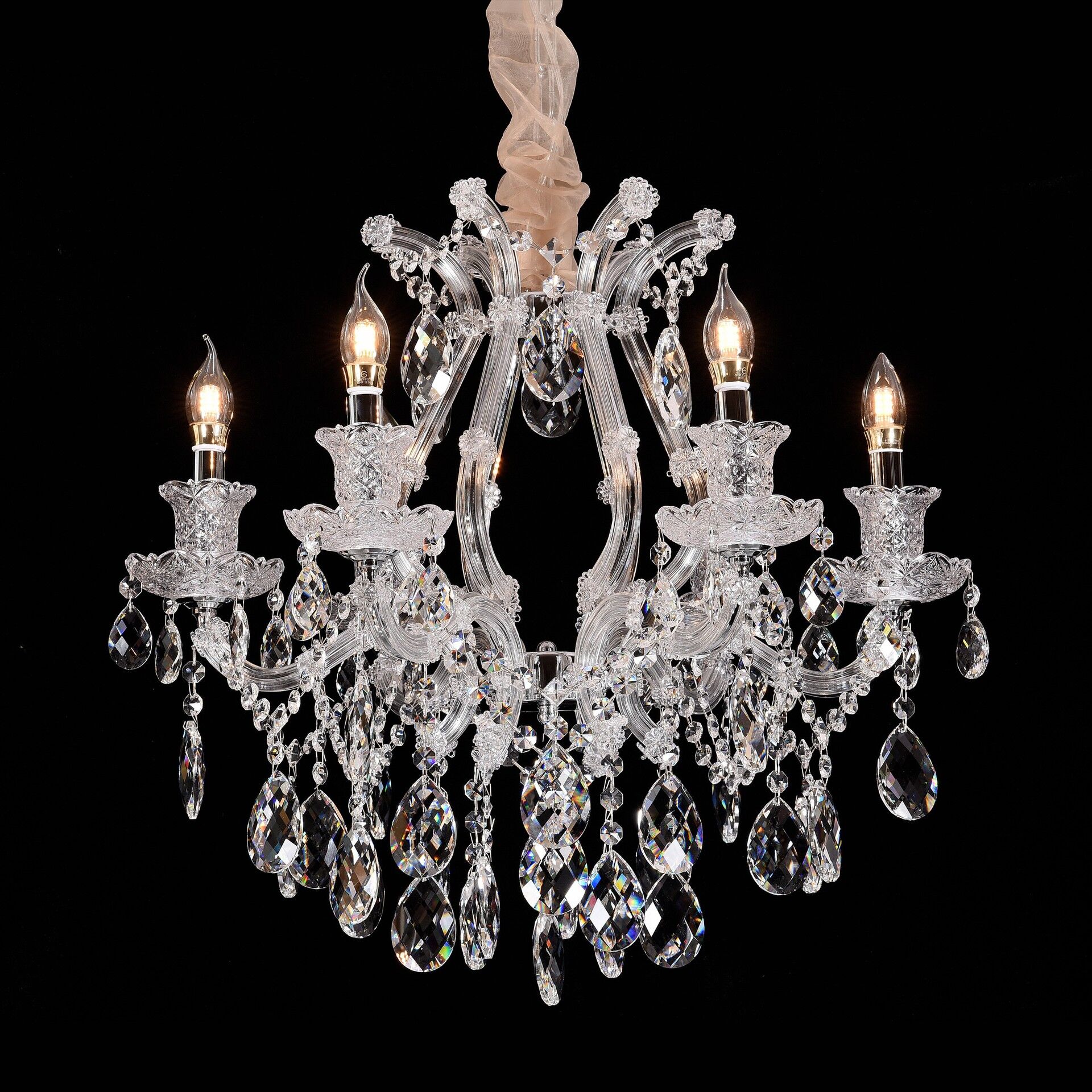 crysta-hotel-chandelier-1