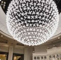 corinthia-hotel-chandelier-1